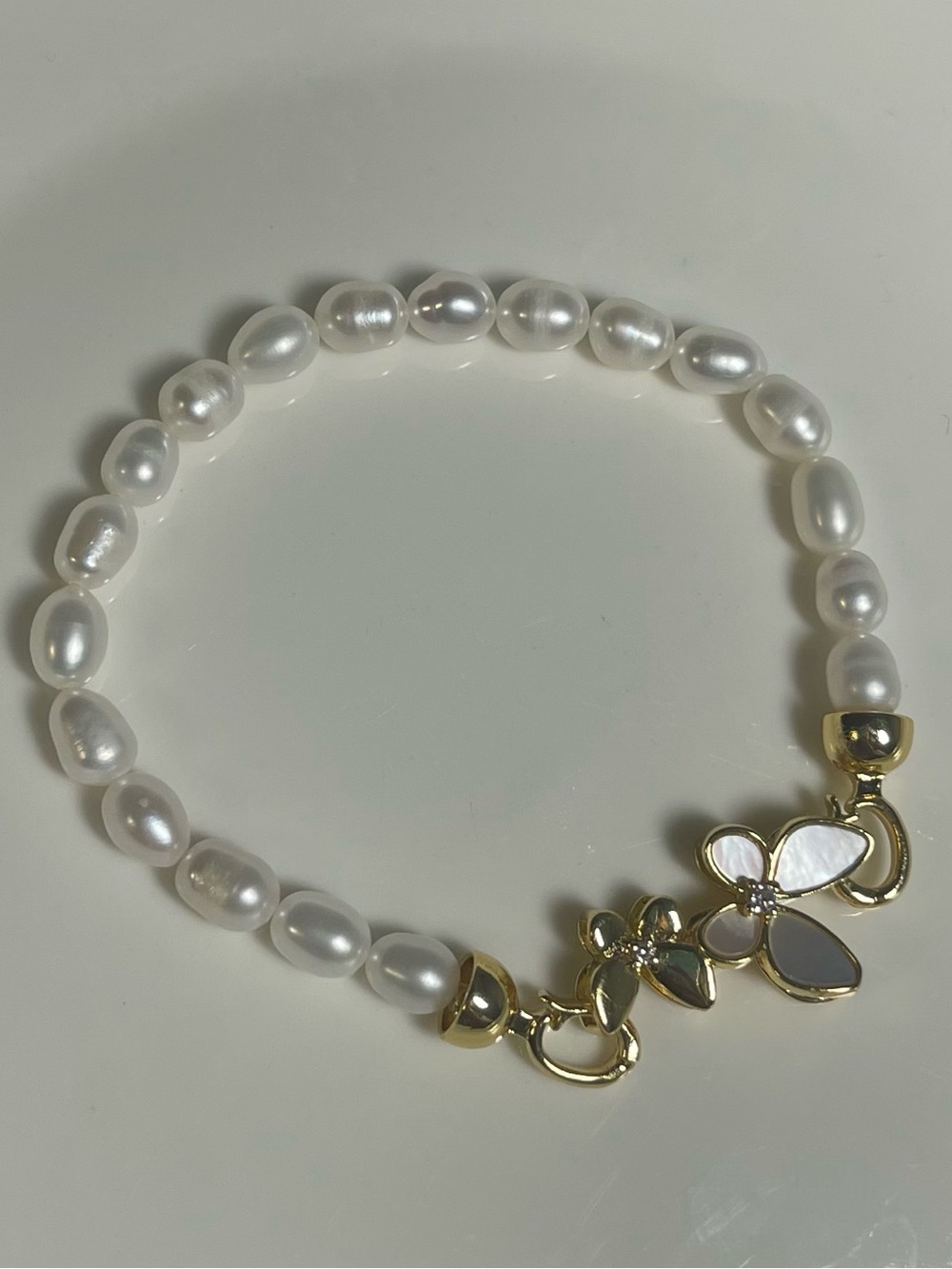 White Freshwater Pearl Bead Stretchable Bracelet with Gold Butterfly Charm 3